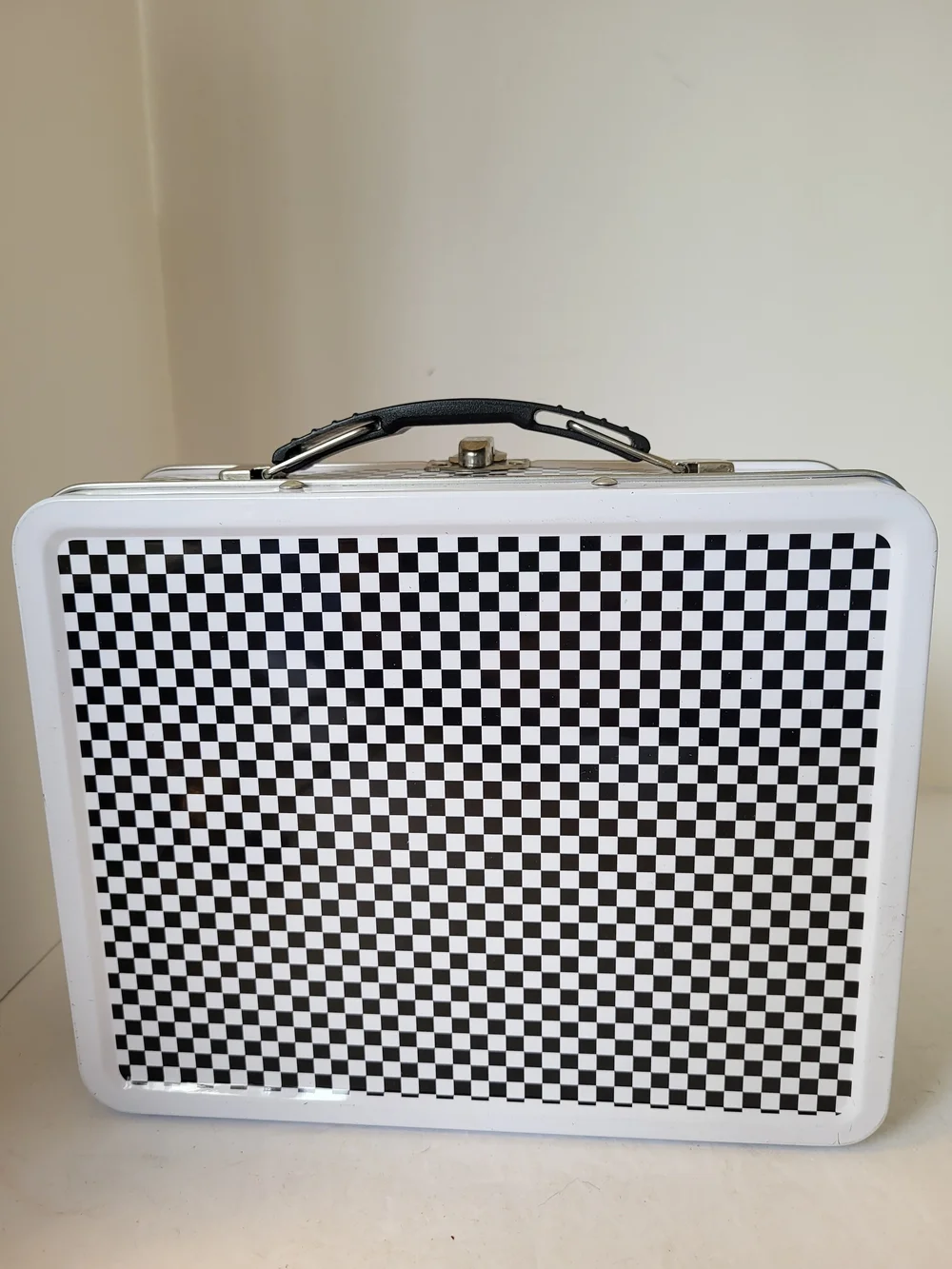 Vans Off The Wall Checkered White & Red Metal Lunchbox